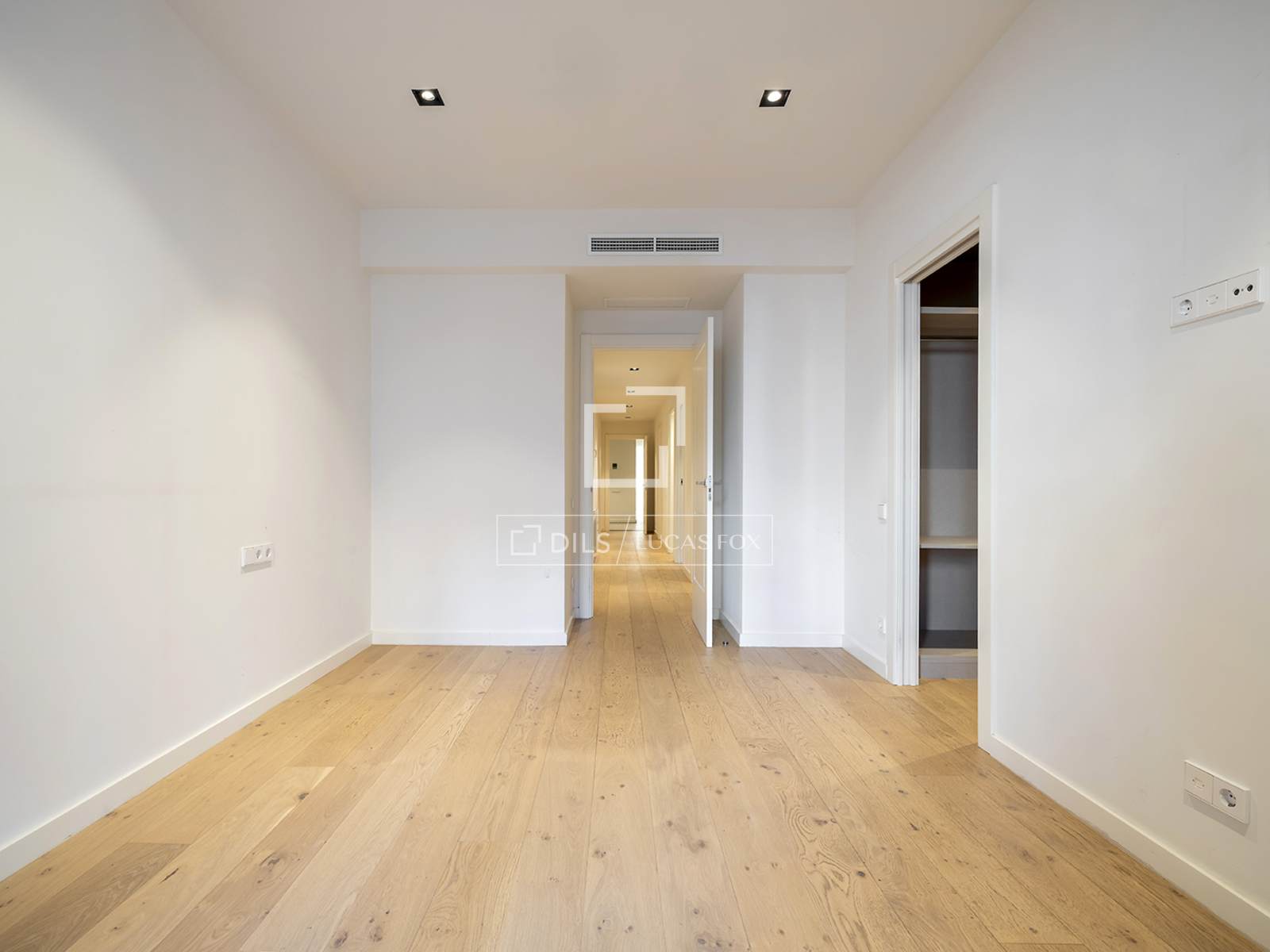 Huoneisto Barcelona, Espanja 3 makuuhuonetta, 137 m2 No. 150271