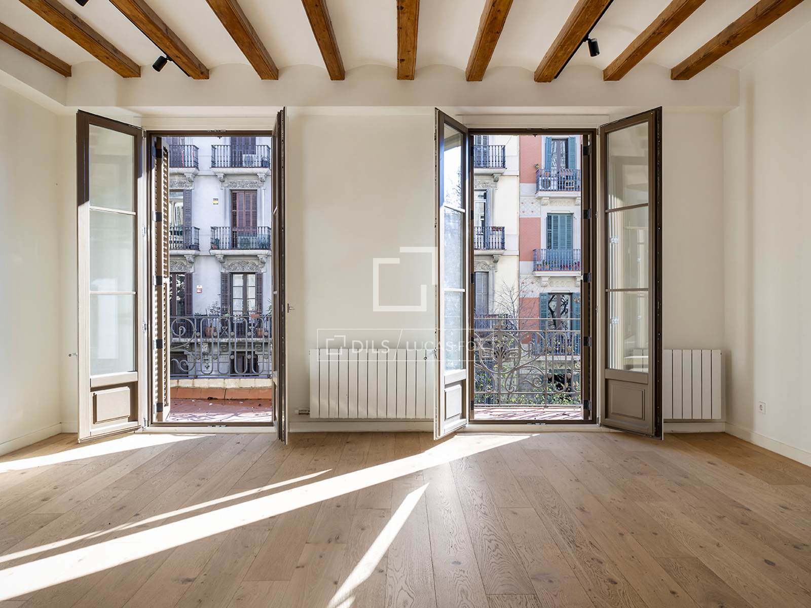 Huoneisto Barcelona, Espanja 3 makuuhuonetta, 137 m2 No. 150271