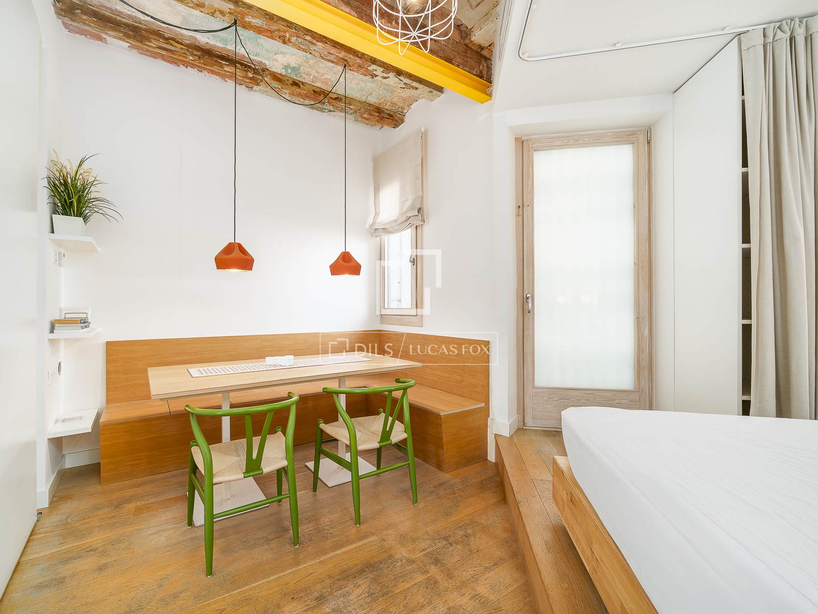 Квартира в Барселона, Испания 2 спальни, 80м2 №150266