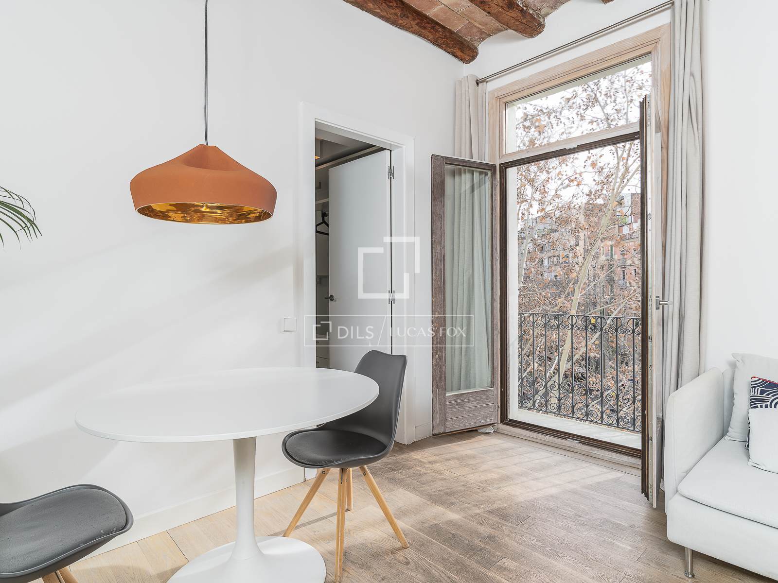 Квартира в Барселона, Испания 2 спальни, 80м2 №150266