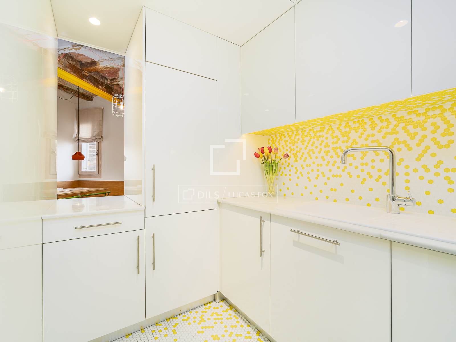 Квартира в Барселона, Испания 2 спальни, 80м2 №150266