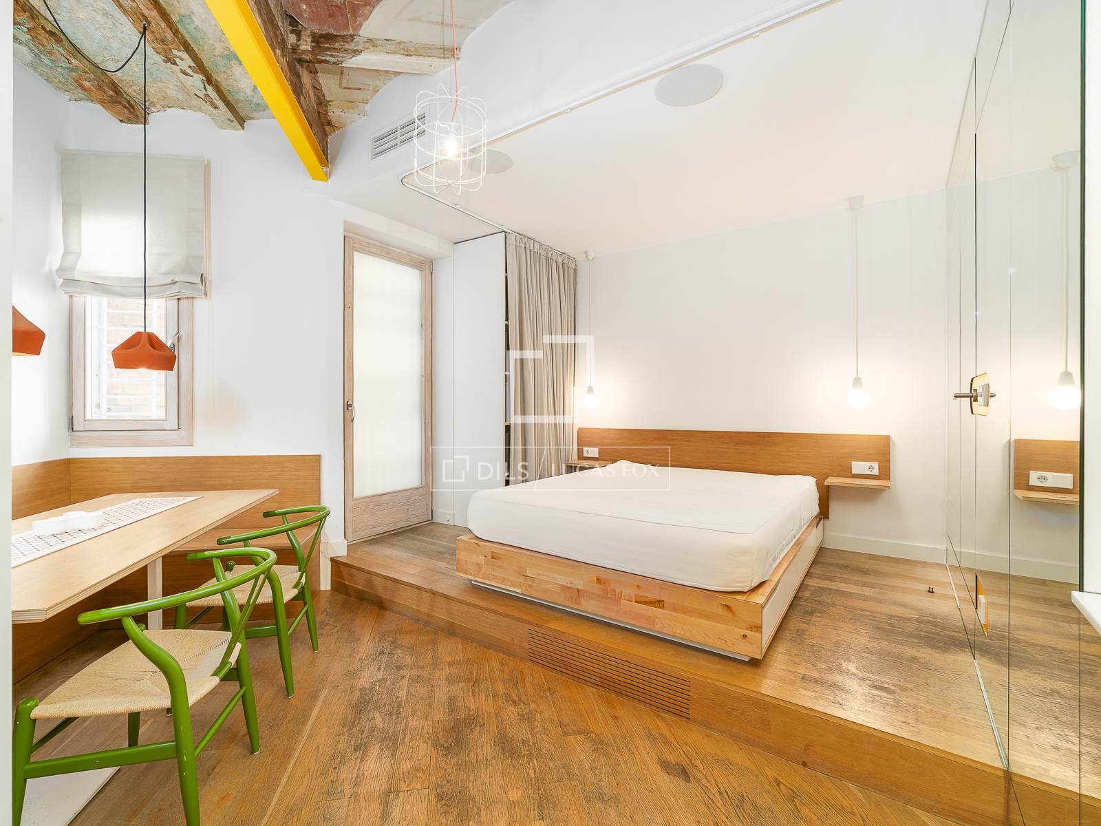 Квартира в Барселона, Испания 2 спальни, 80м2 №150266