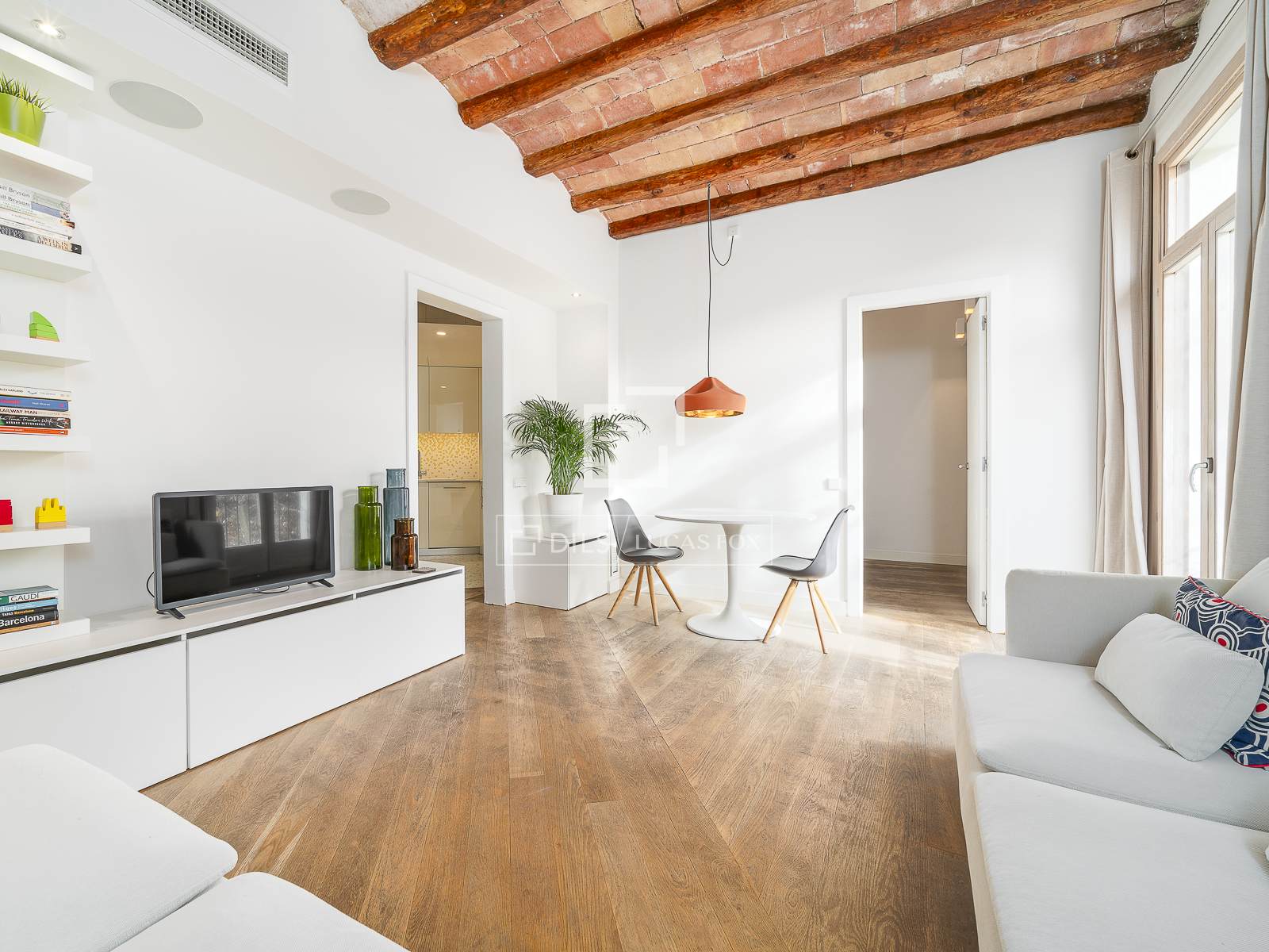 Квартира в Барселона, Испания 2 спальни, 80м2 №150266