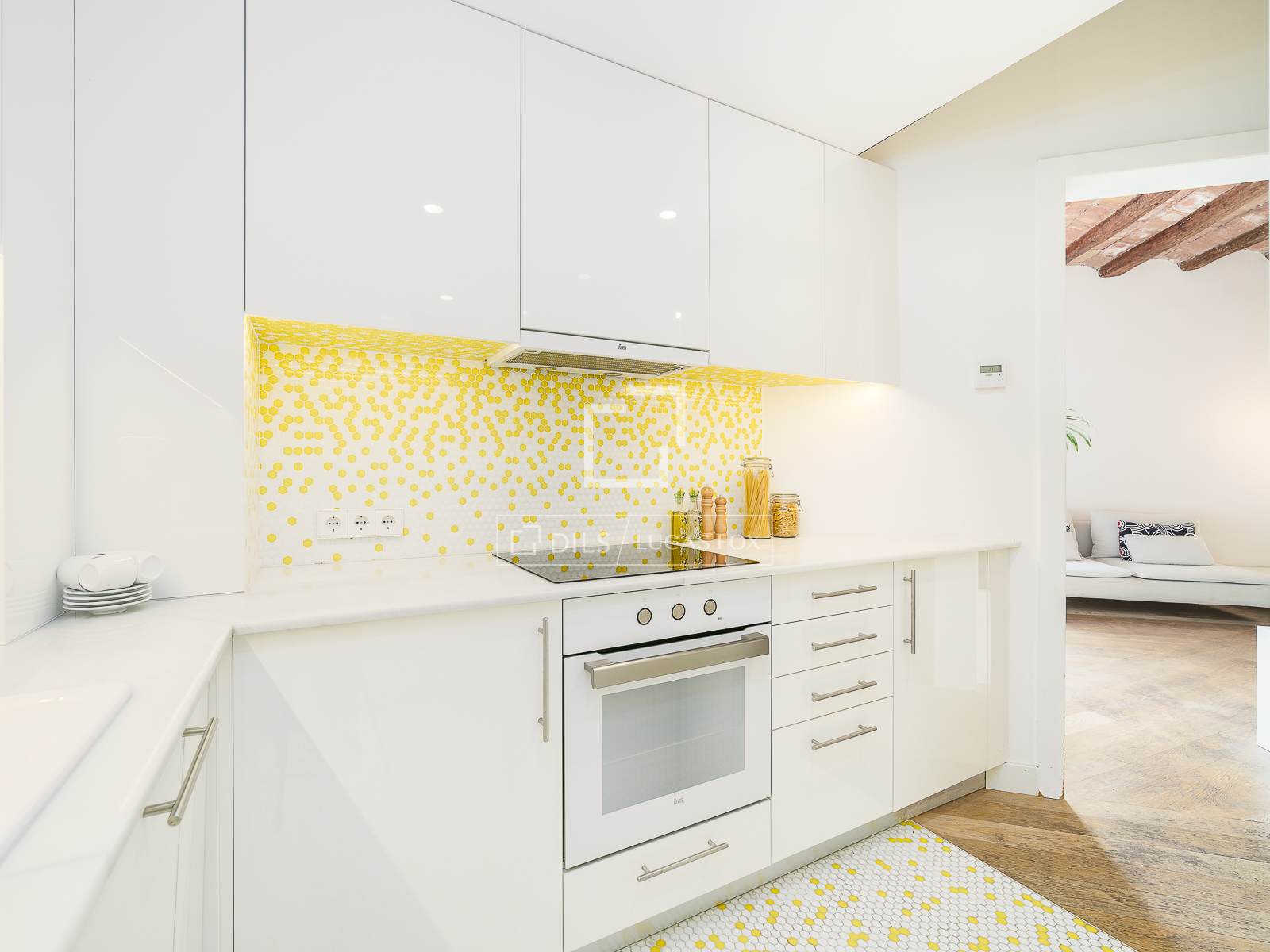Квартира в Барселона, Испания 2 спальни, 80м2 №150266