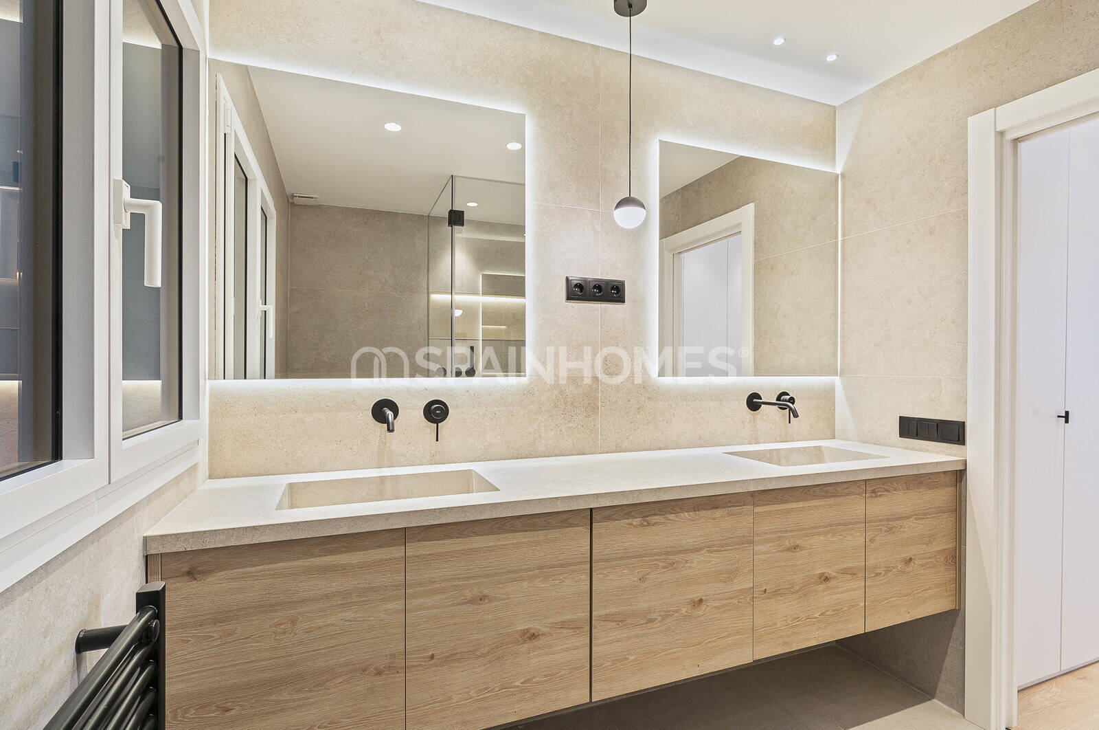 Dzīvoklis Barcelona, Spānijā 3 istabas, 140 m2 Nr. 140537