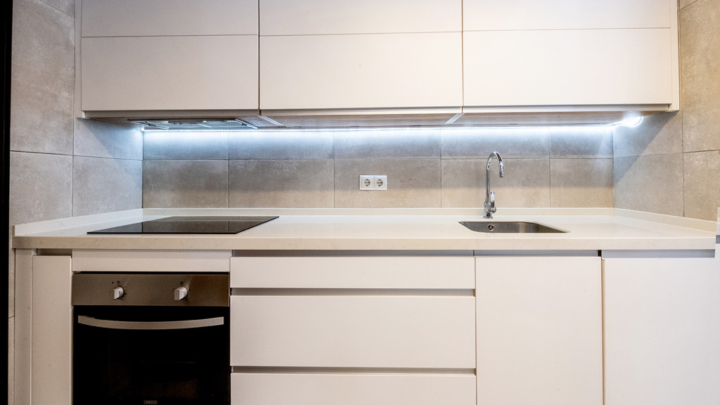 Apartament w Sevilla, Seville, Hiszpania 1 sypialnia, 54 mkw. nr 107103