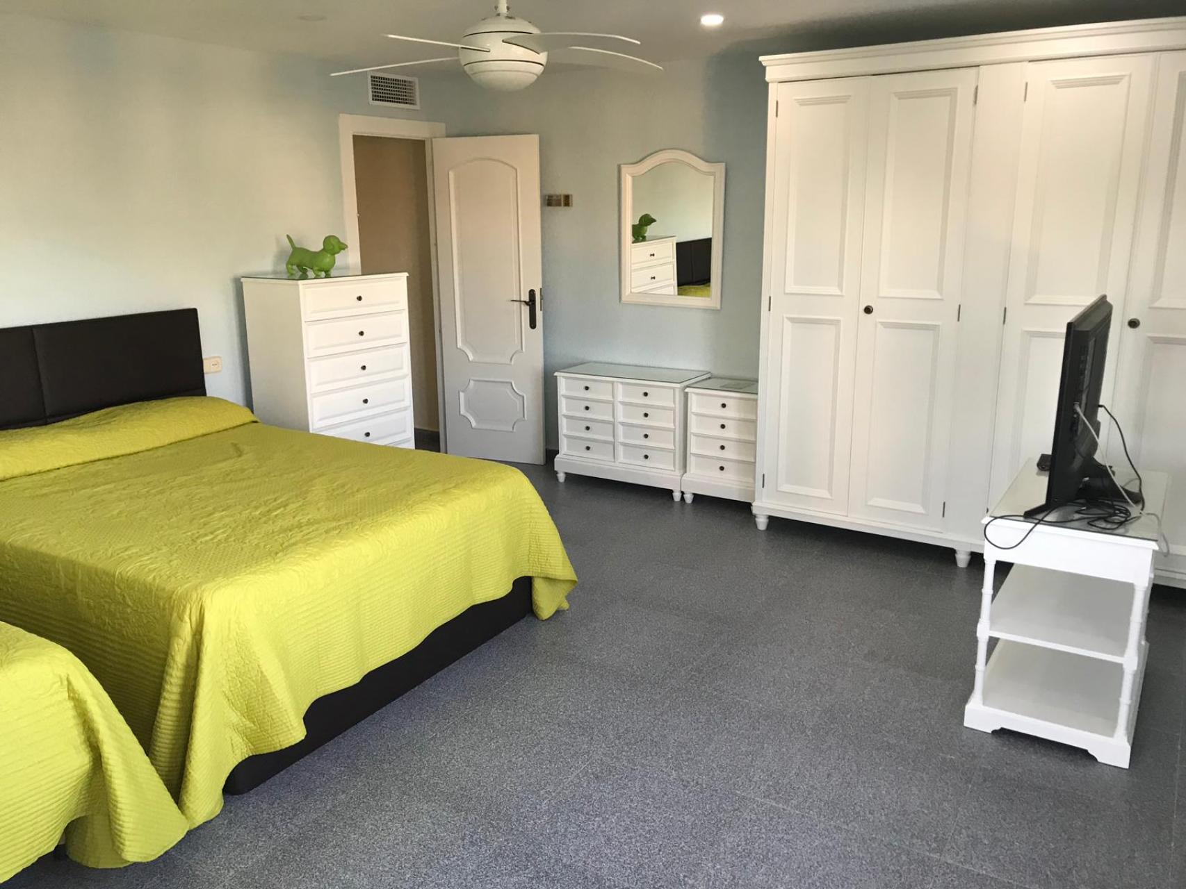 Вилла в Аликанте, Испания 6 спален, 545м2 №138509