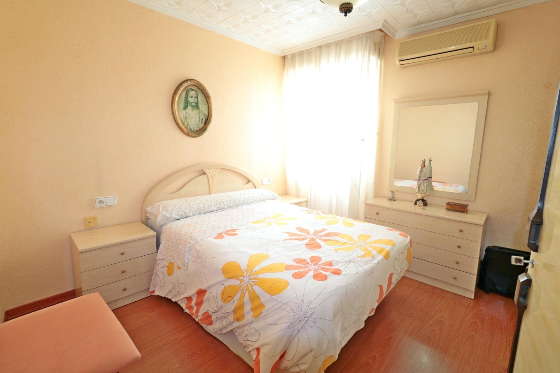 Huoneisto Torrevieja, Alicante, Espanja 3 makuuhuonetta, 97 m2 No. 195989