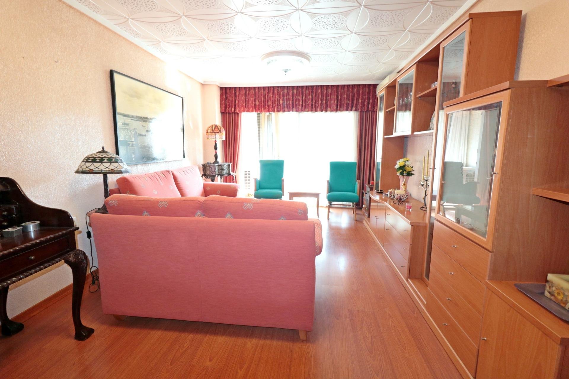 Huoneisto Torrevieja, Alicante, Espanja 3 makuuhuonetta, 97 m2 No. 195989