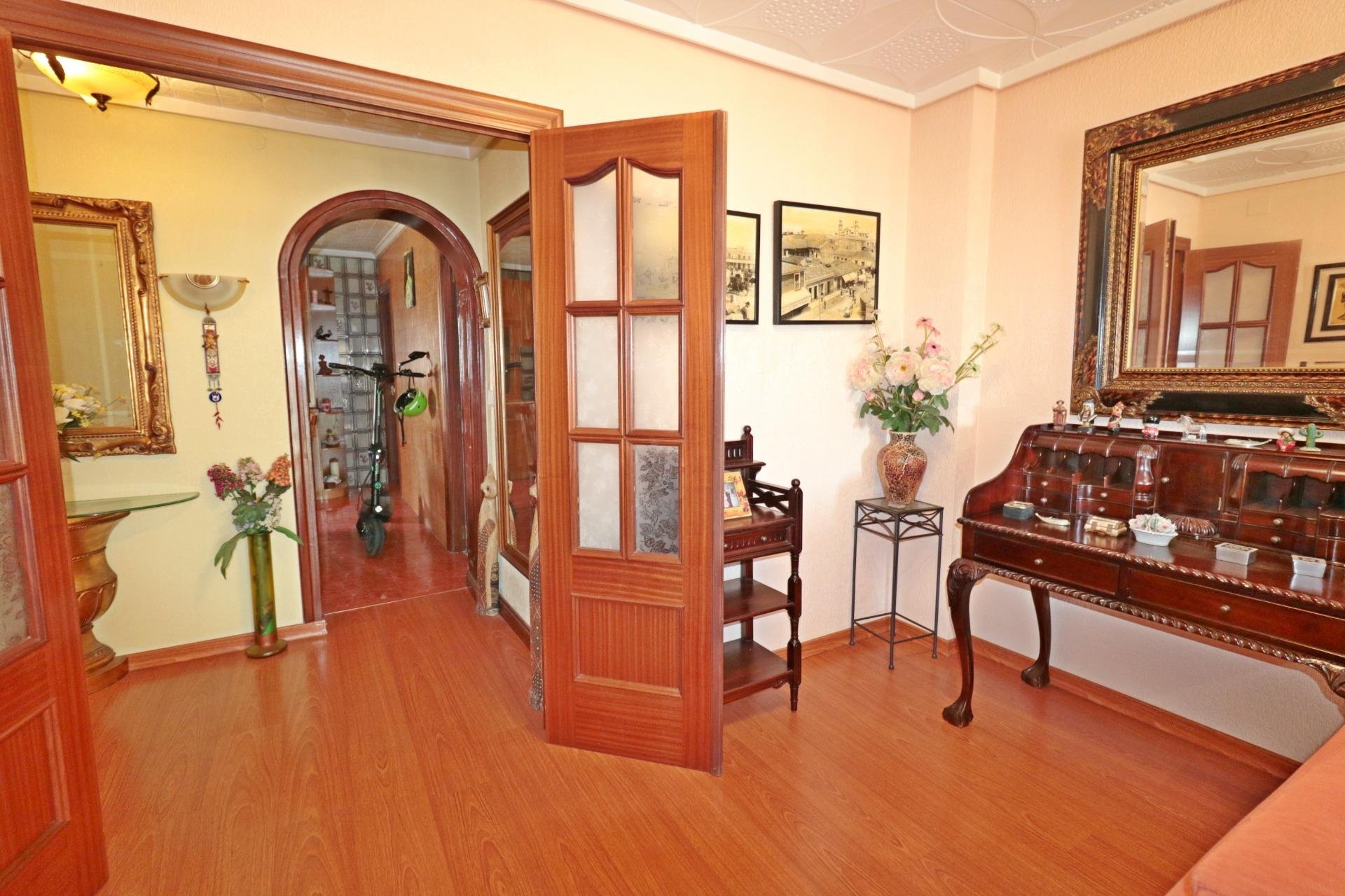 Huoneisto Torrevieja, Alicante, Espanja 3 makuuhuonetta, 97 m2 No. 195989