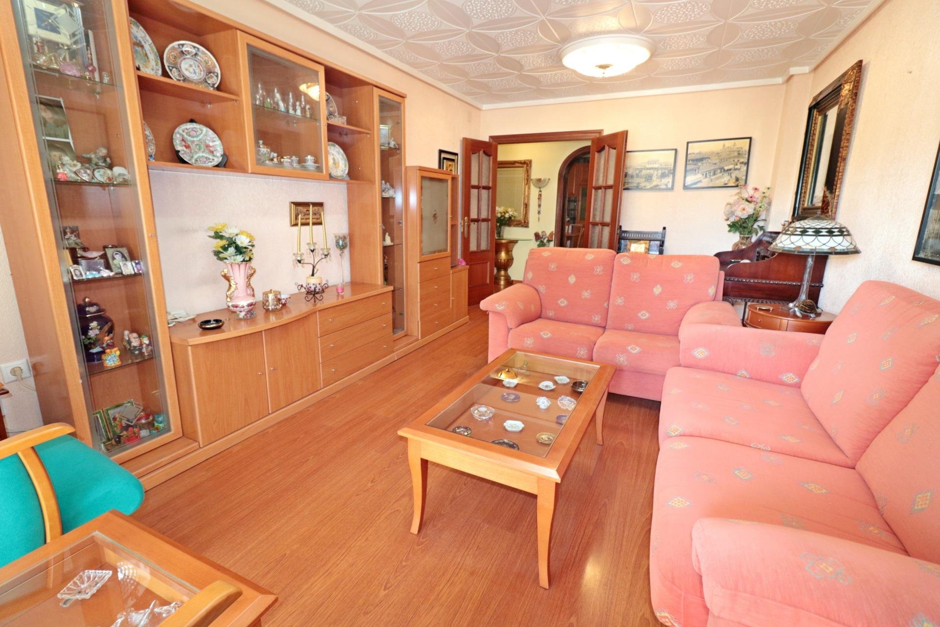 Huoneisto Torrevieja, Alicante, Espanja 3 makuuhuonetta, 97 m2 No. 195989