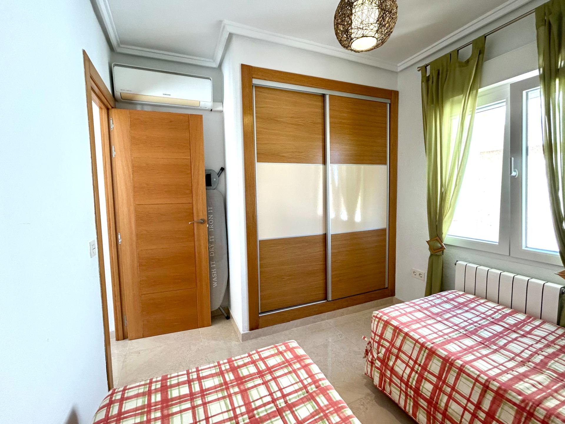 Huvila Ciudad Quesada, Alicante, Espanja 5 makuuhuonetta, 246 m2 No. 195994