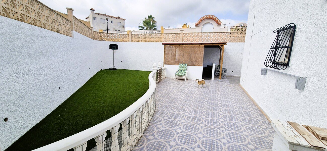 Bungalow in Villamartin, Alicante, Spanien 2 Schlafzimmer, 70 m2 Nr. 195992