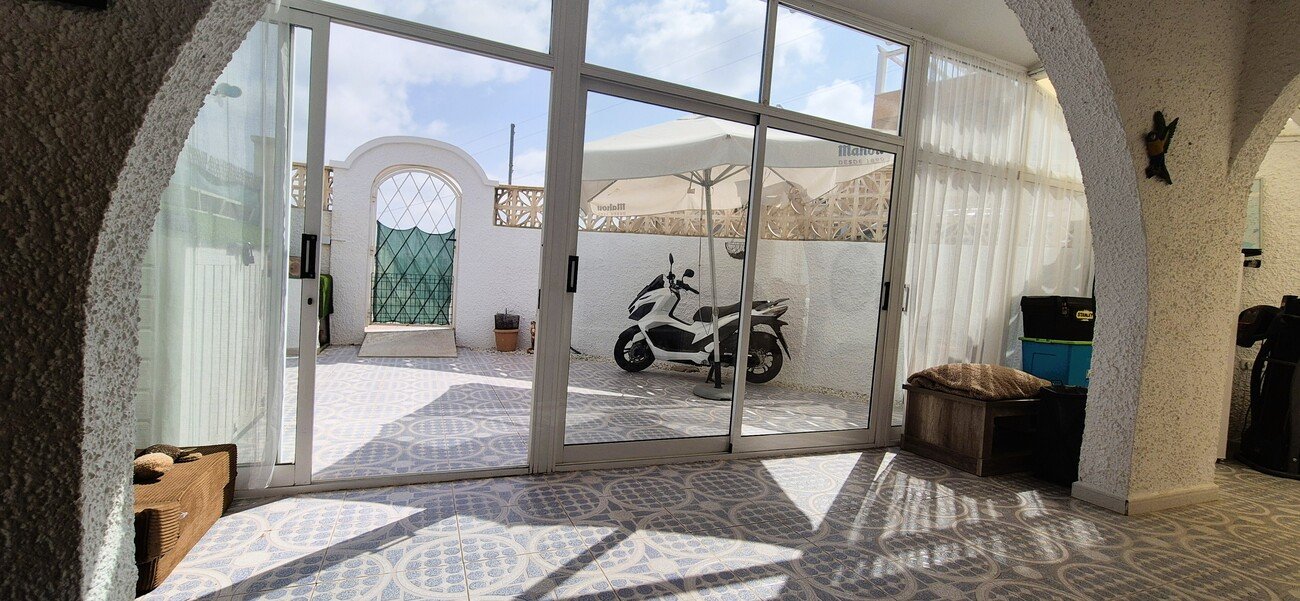 Bungalow in Villamartin, Alicante, Spanien 2 Schlafzimmer, 70 m2 Nr. 195992
