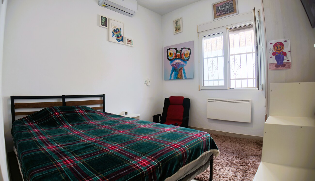 Bungalow in Villamartin, Alicante, Spanien 2 Schlafzimmer, 70 m2 Nr. 195992