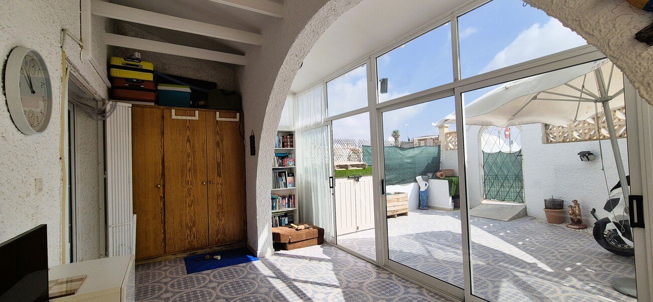 Bungalow in Villamartin, Alicante, Spanien 2 Schlafzimmer, 70 m2 Nr. 195992