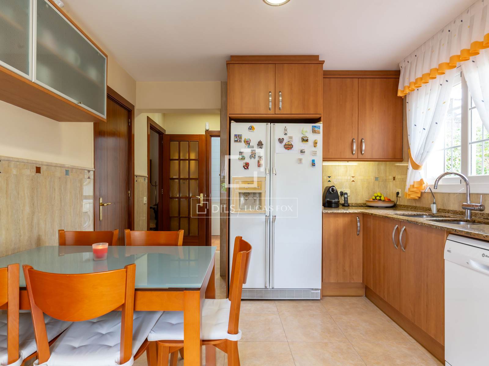 Villa en Sant Just Desvern, Barcelona, España 6 dormitorios, 240 m2 No. 150425