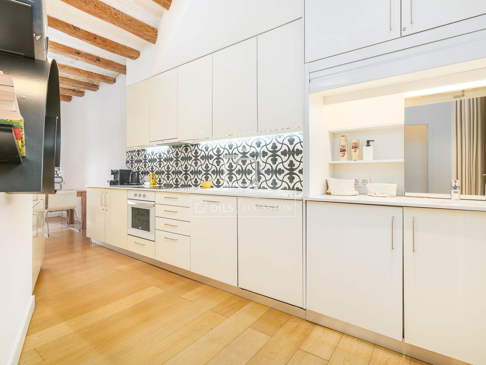 Huoneisto Barcelona, Espanja 1 makuuhuone, 53 m2 No. 150422