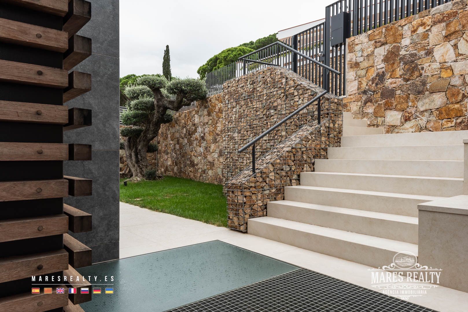 Villa a Lloret de Mar, Girona, Spagna 6 camere da letto, 561 mq. N° 94173