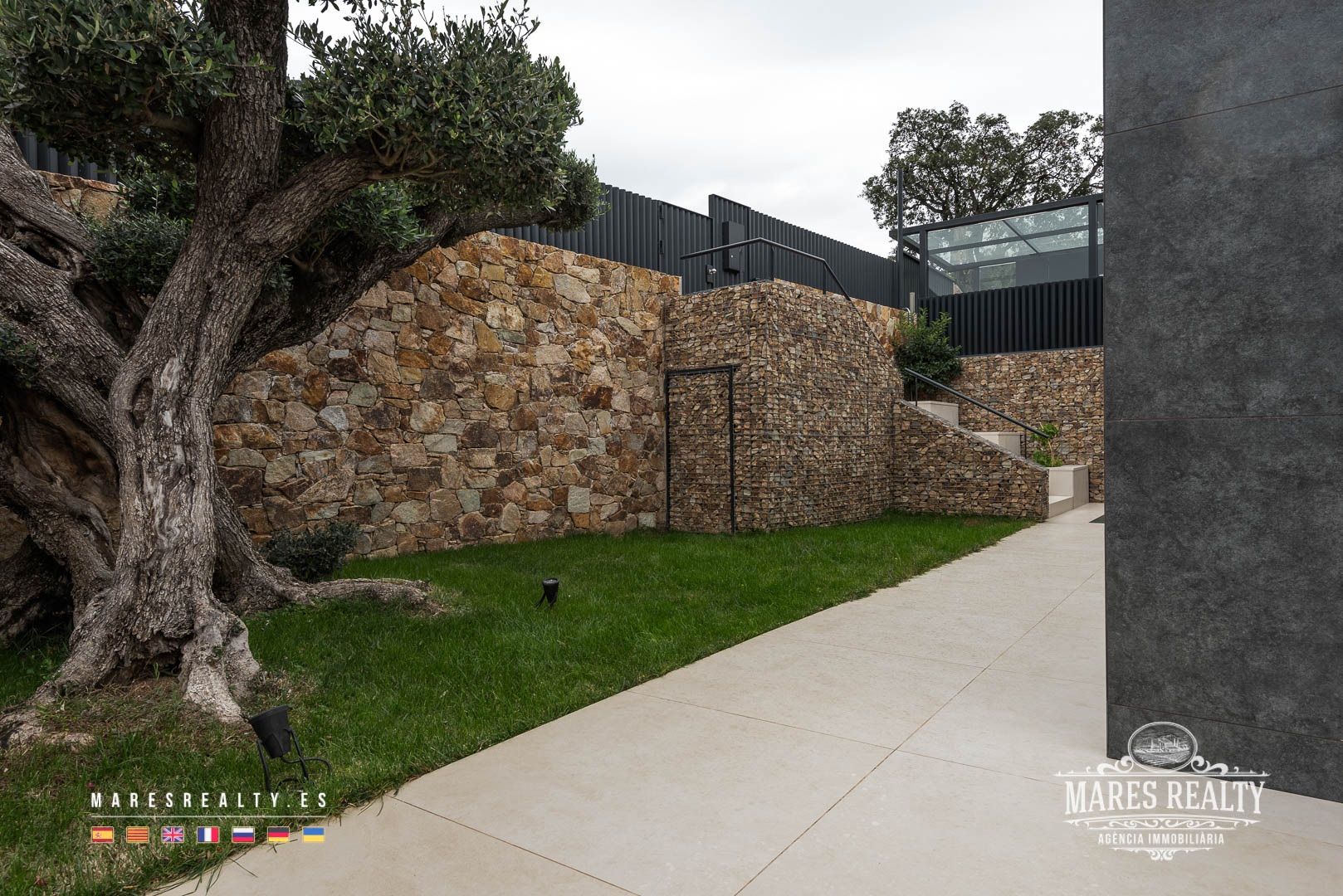 Villa a Lloret de Mar, Girona, Spagna 6 camere da letto, 561 mq. N° 94173