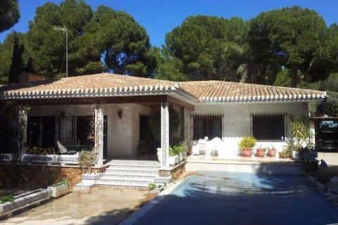 Villa in Campoamor, Alicante, Spanien 6 Schlafzimmer, 250 m2 Nr. 111487