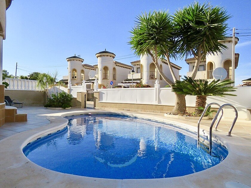 Villa à Villamartin, Alicante, Espagne 3 chambres, 124 m2 No. 111488