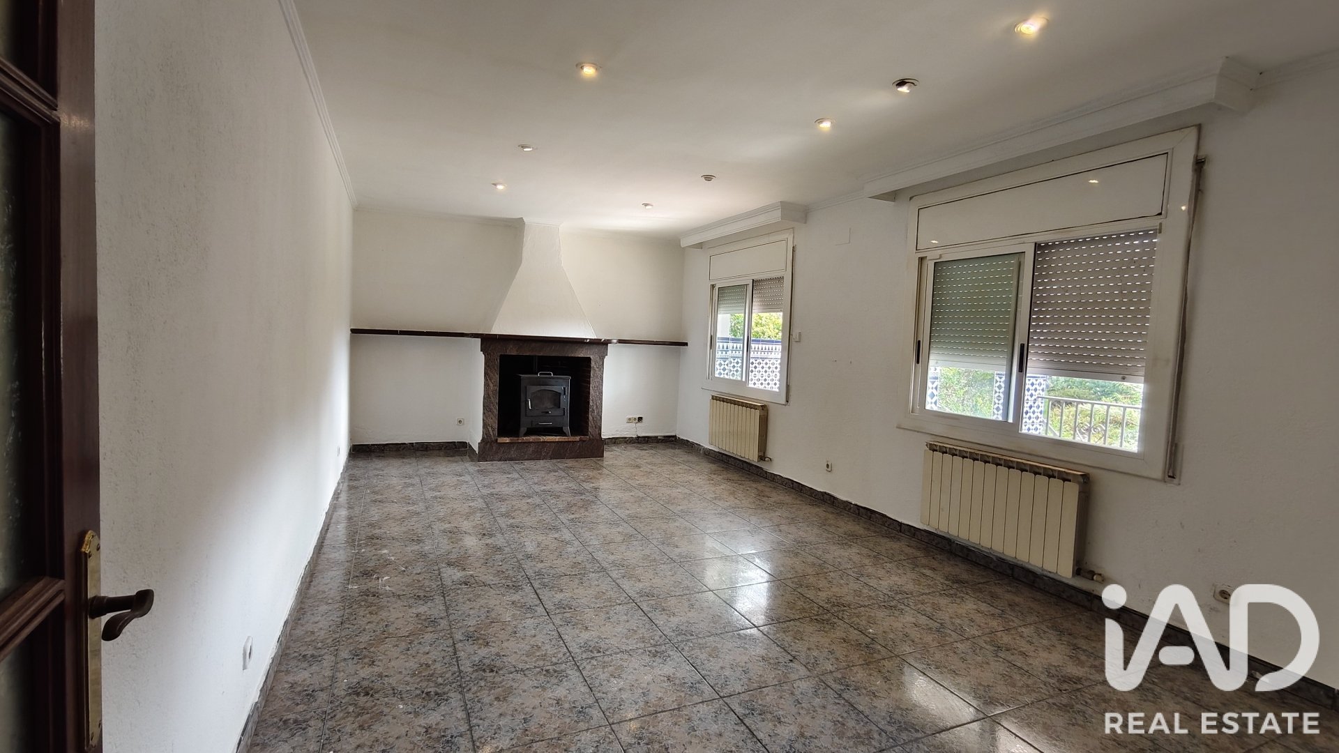 Talo Dosrius, Barcelona, Espanja 5 makuuhuonetta, 182 m2 No. 195842