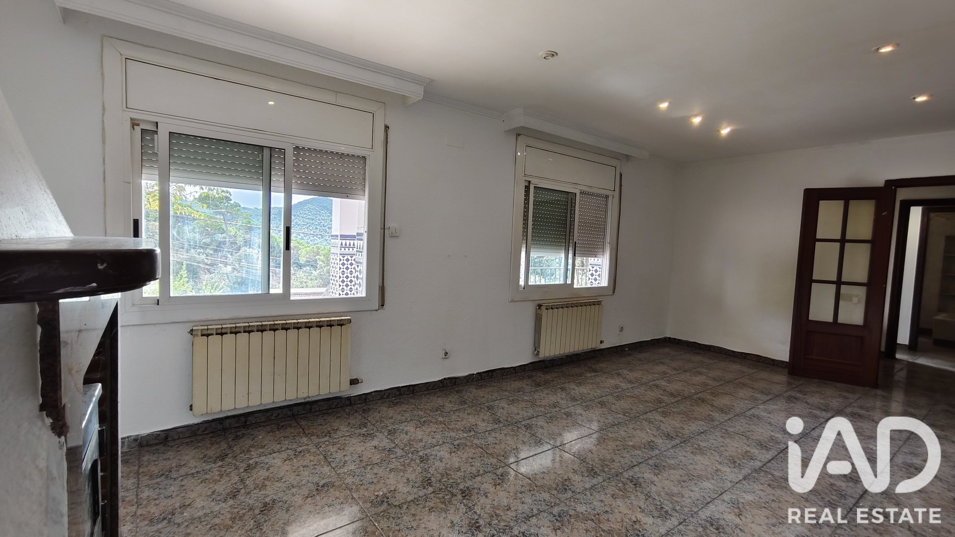 Talo Dosrius, Barcelona, Espanja 5 makuuhuonetta, 182 m2 No. 195842