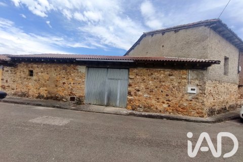 Commercial property in Vegaquemada, Leon, Spain 146 sq.m. No. 195838