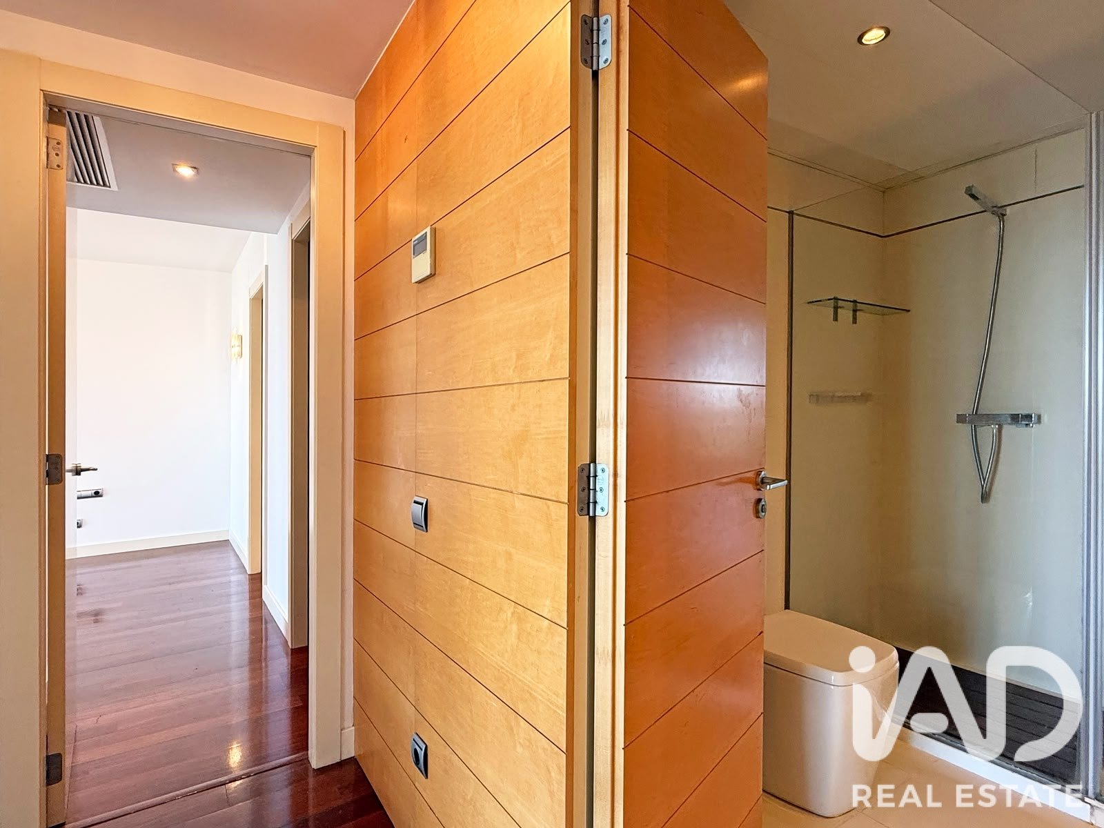 Apartment à Barcelona, Espagne 4 chambres, 170 m2 No. 196577