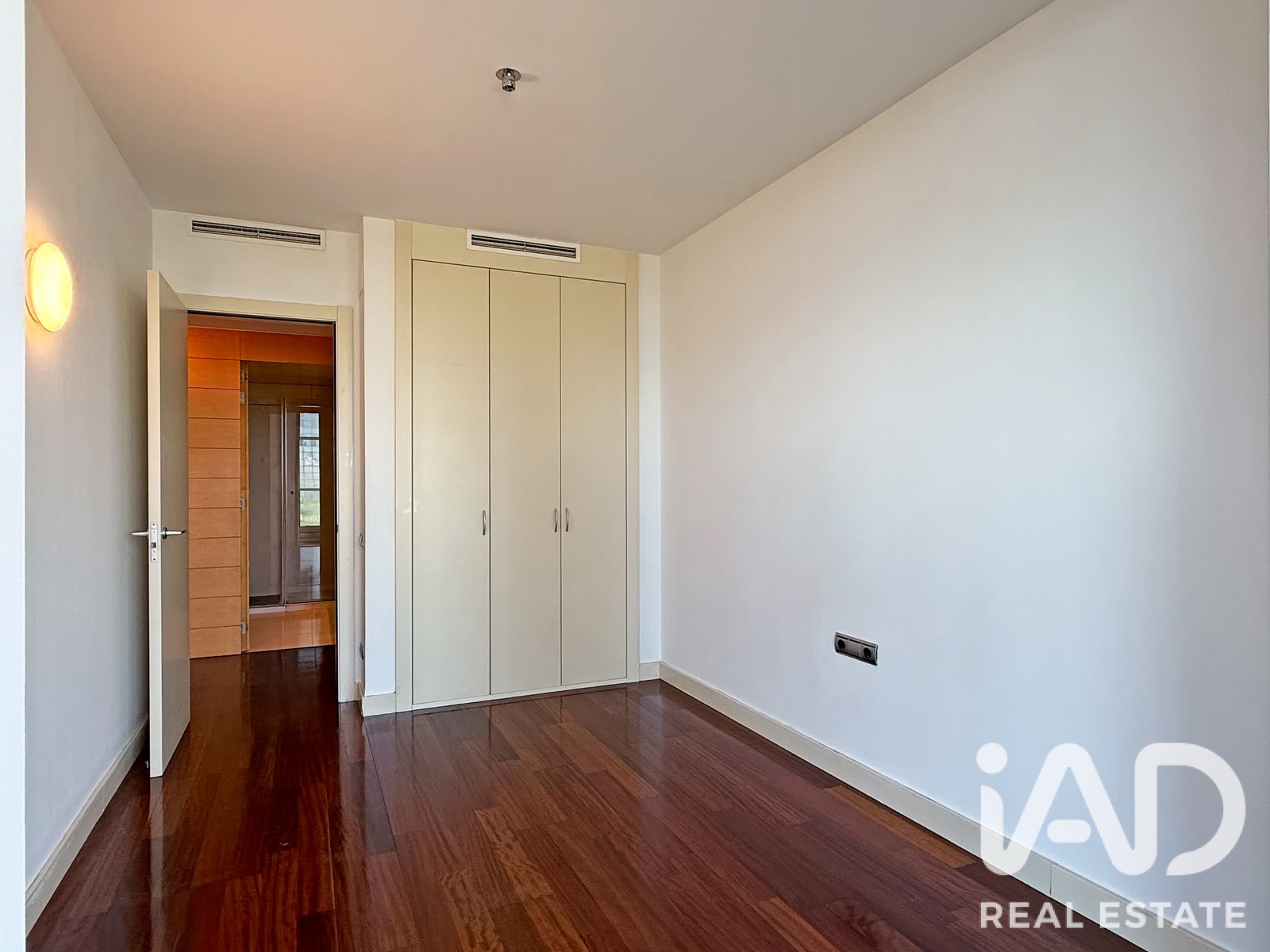 Apartment à Barcelona, Espagne 4 chambres, 170 m2 No. 196577