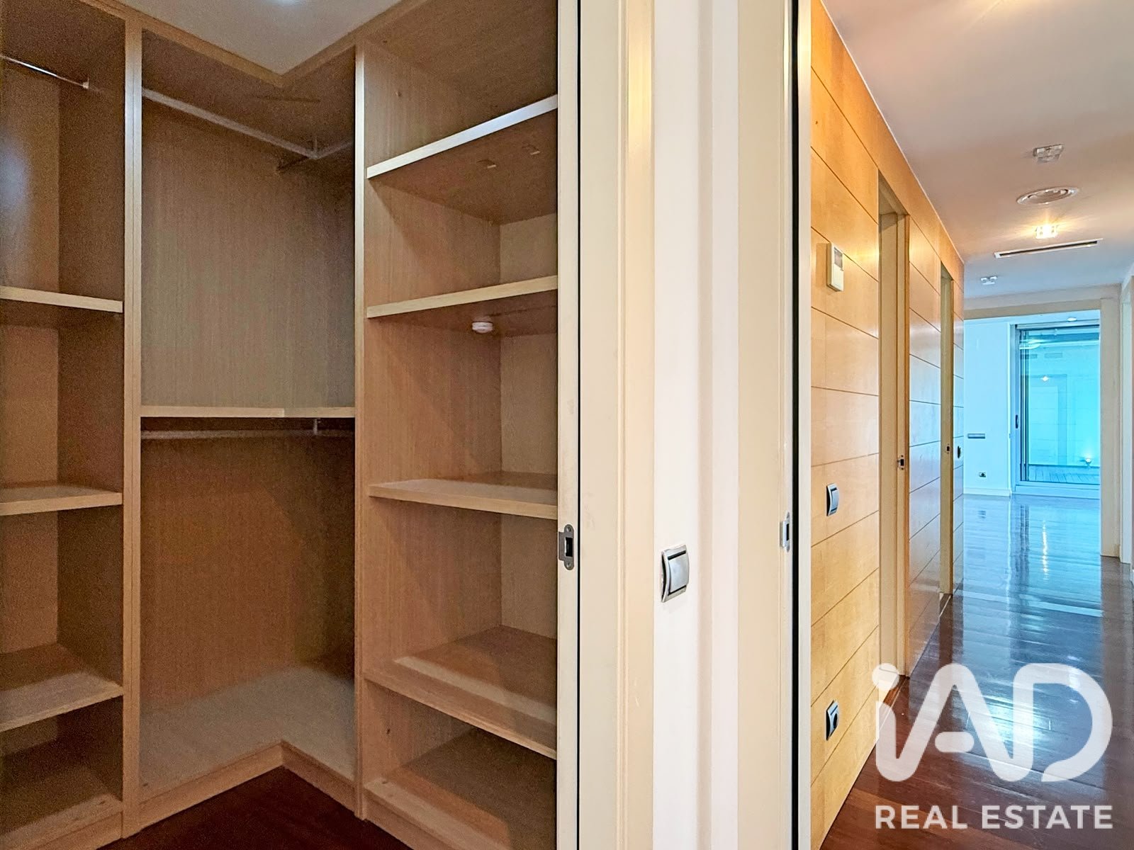 Apartment à Barcelona, Espagne 4 chambres, 170 m2 No. 196577