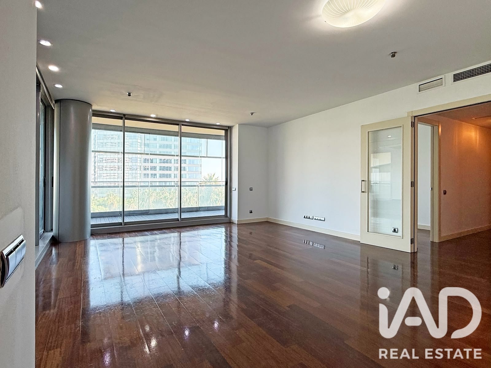 Apartment à Barcelona, Espagne 4 chambres, 170 m2 No. 196577