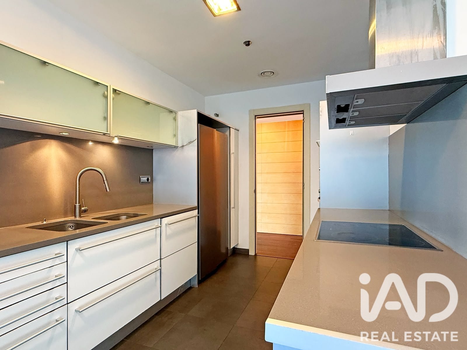 Apartment à Barcelona, Espagne 4 chambres, 170 m2 No. 196577