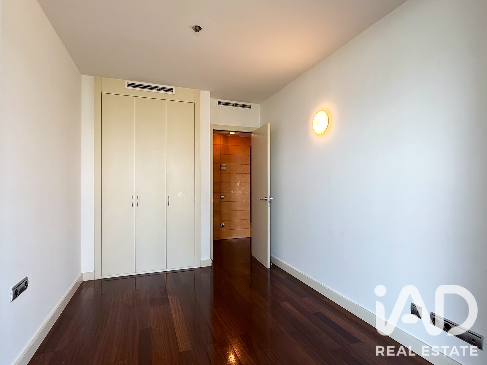 Apartment à Barcelona, Espagne 4 chambres, 170 m2 No. 196577