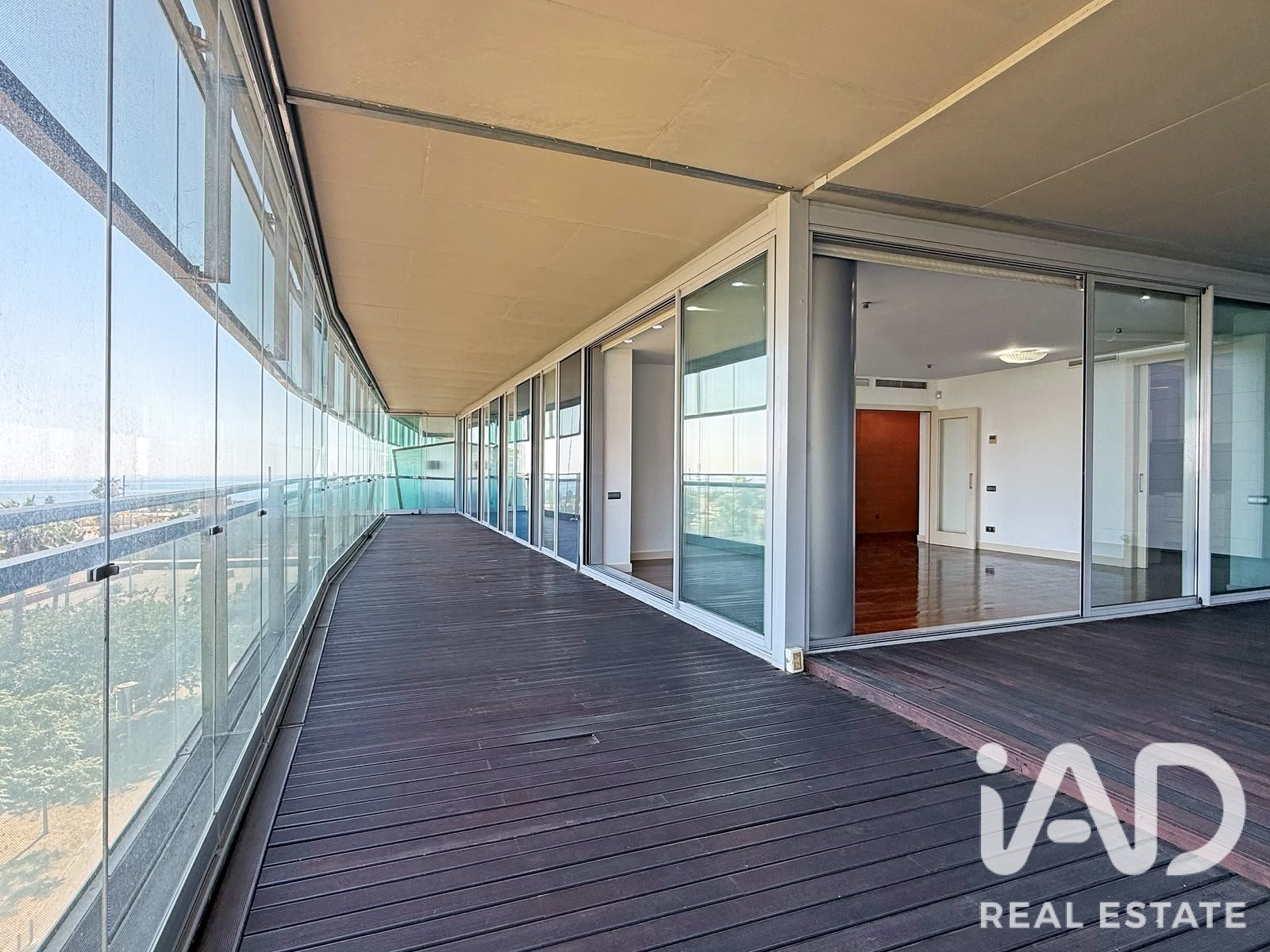 Apartment à Barcelona, Espagne 4 chambres, 170 m2 No. 196577