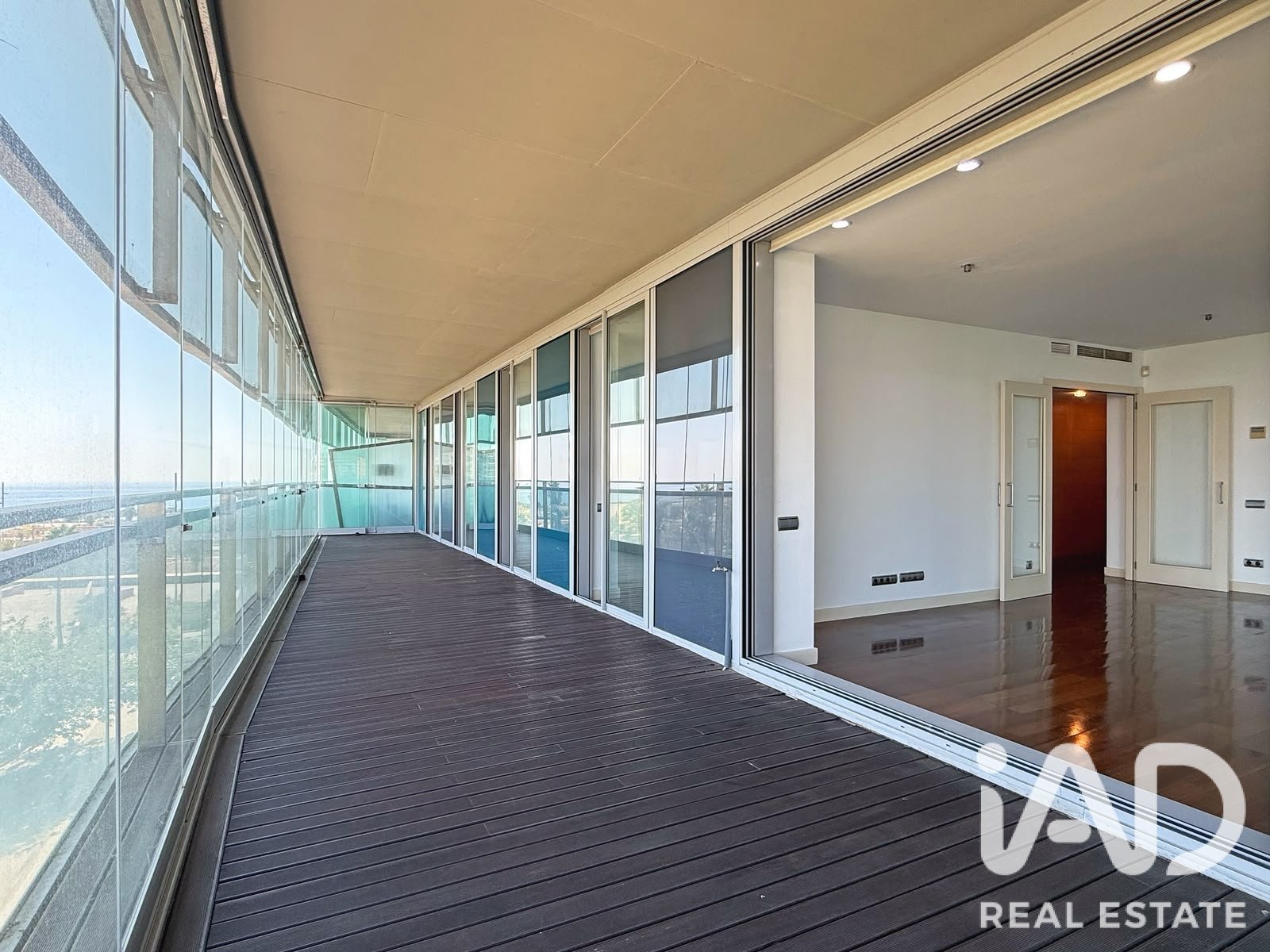 Apartment à Barcelona, Espagne 4 chambres, 170 m2 No. 196577