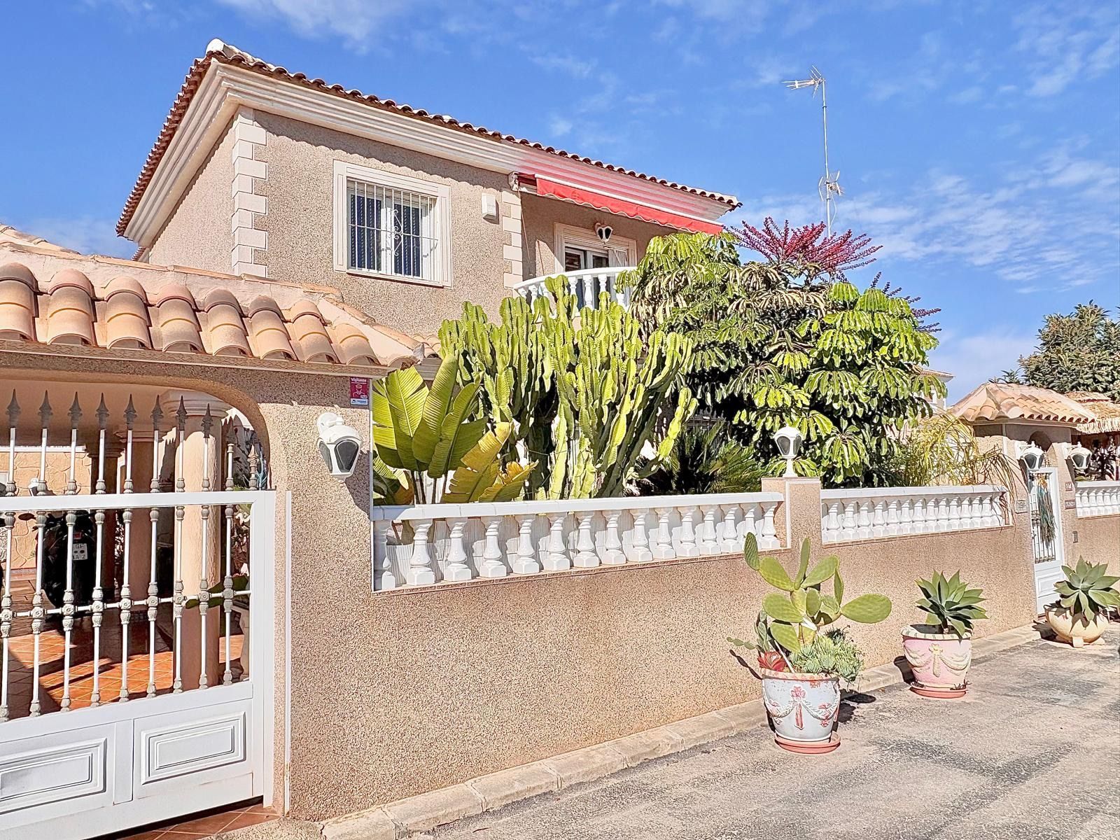 Huvila Torrevieja, Alicante, Espanja 2 makuuhuonetta, 115 m2 No. 193570