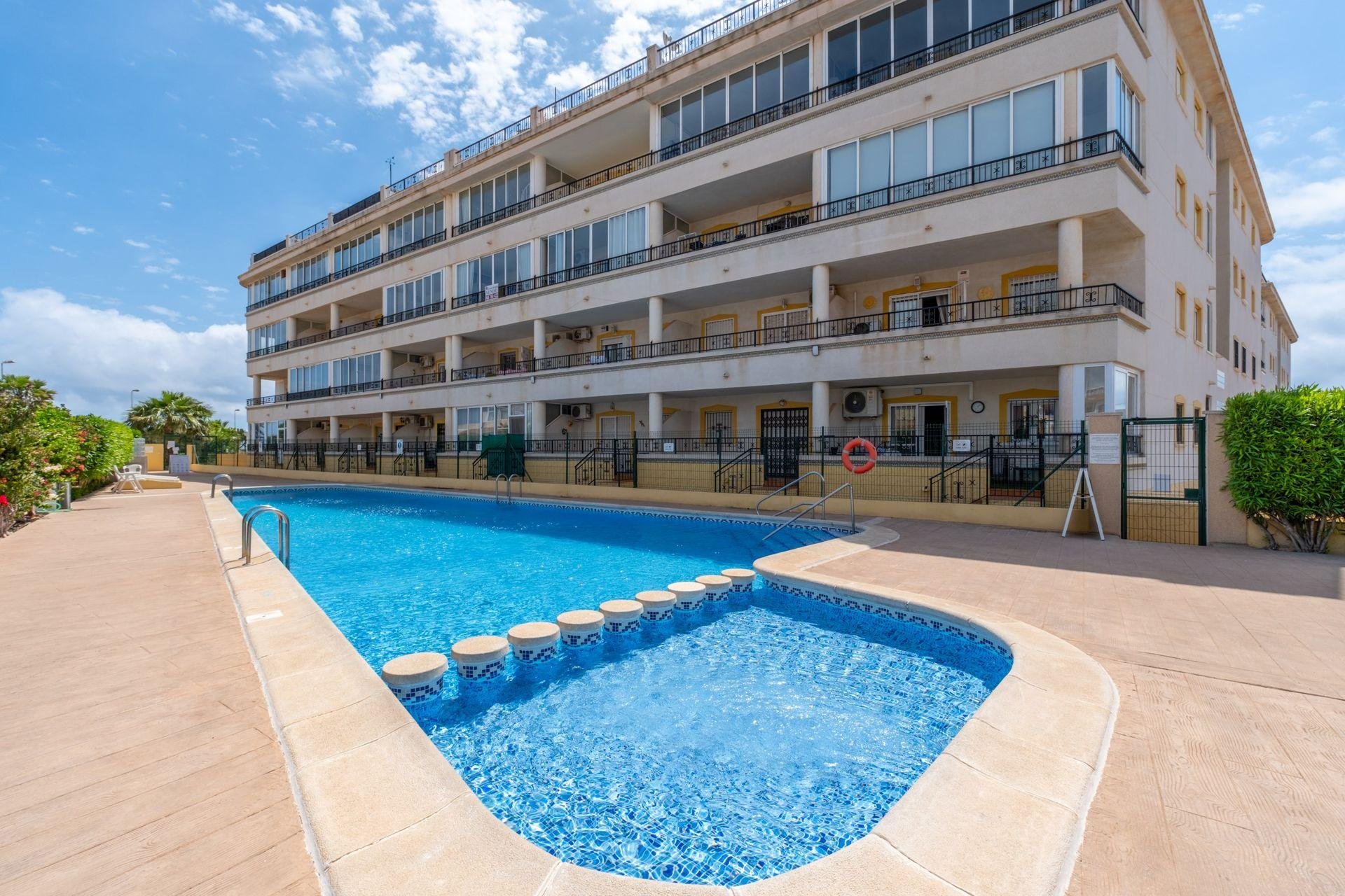 Appartamento a Torrevieja, Alicante, Spagna 69 mq. N° 193573