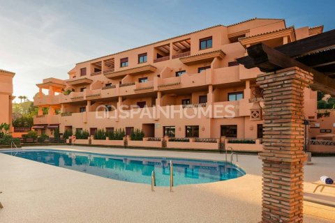 Apartamento en Benahavís, Málaga, España 2 dormitorios, 79 m2 No. 196488