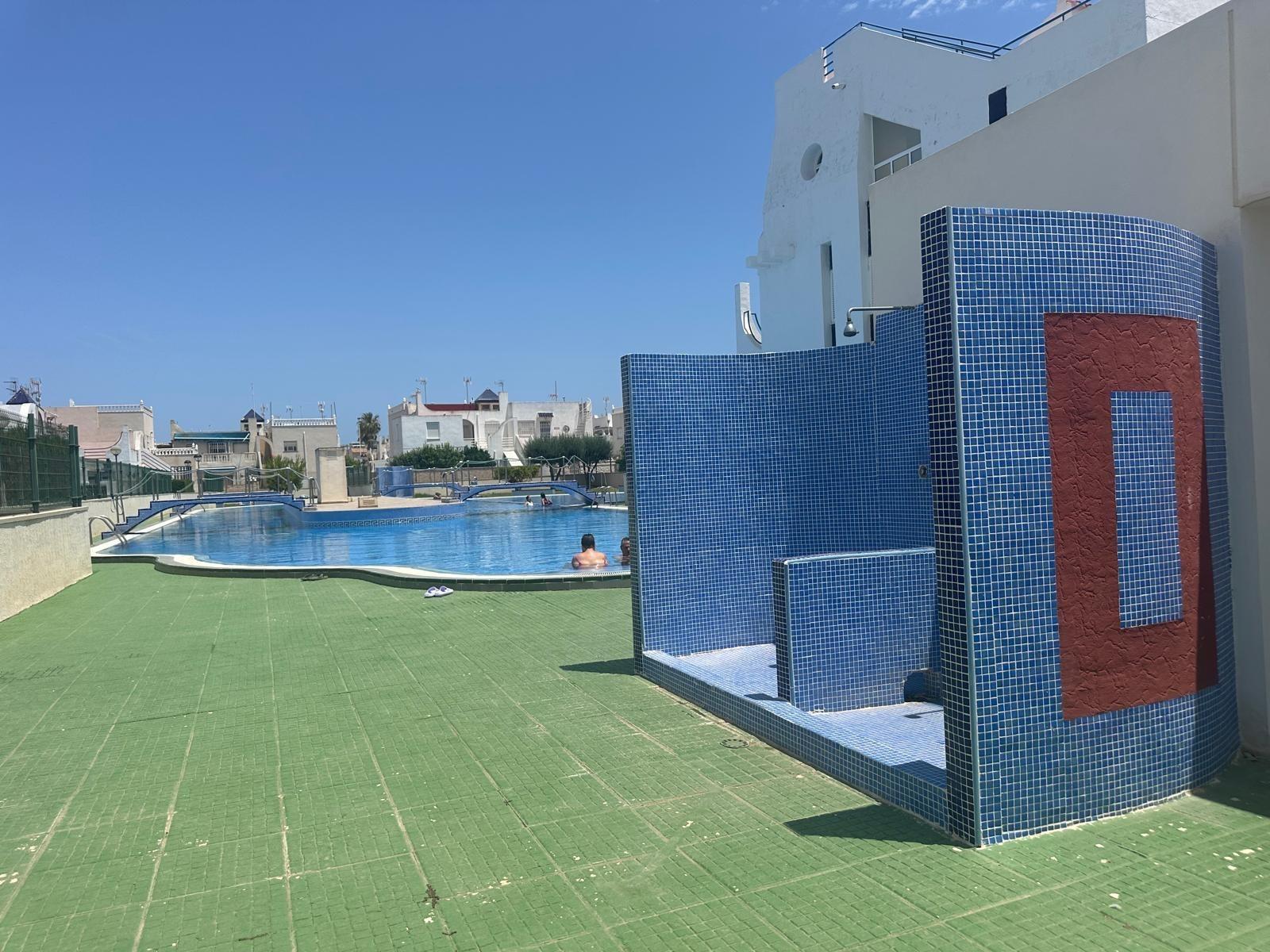 Bungalow in Torrevieja, Alicante, Spanien 2 Schlafzimmer, 95 m2 Nr. 140567