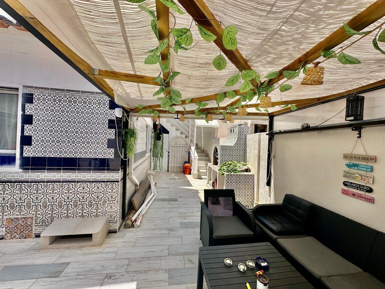 Bungalow in Torrevieja, Alicante, Spanien 2 Schlafzimmer, 95 m2 Nr. 140567