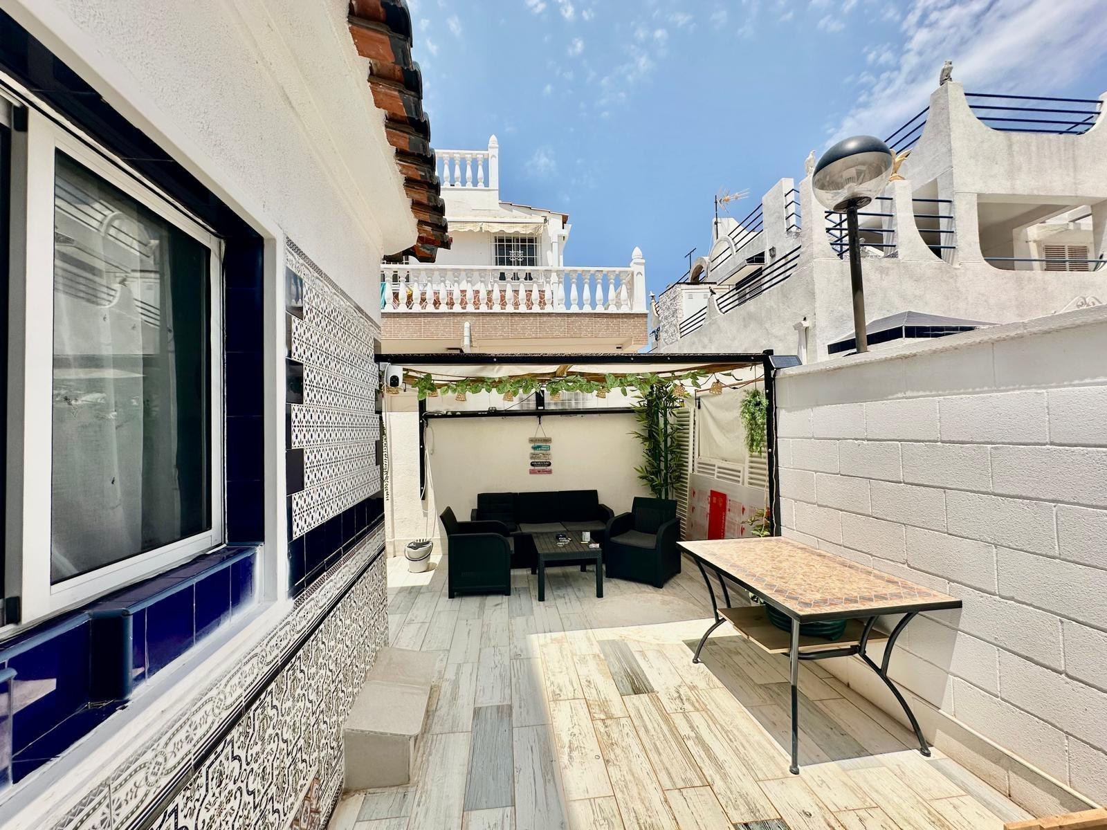 Bungalow in Torrevieja, Alicante, Spanien 2 Schlafzimmer, 95 m2 Nr. 140567