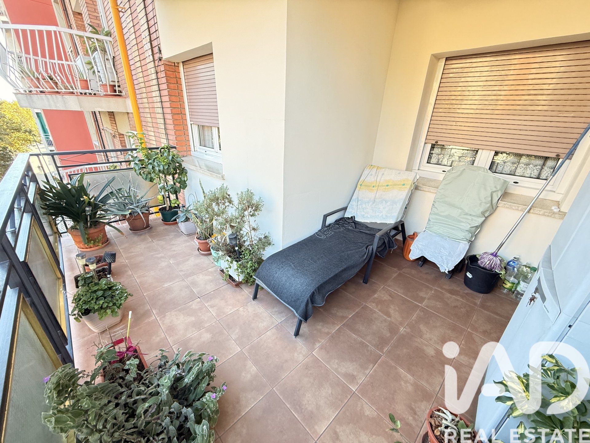 Appartamento a Barcelona, Spagna 4 camere da letto, 114 mq. N° 152655