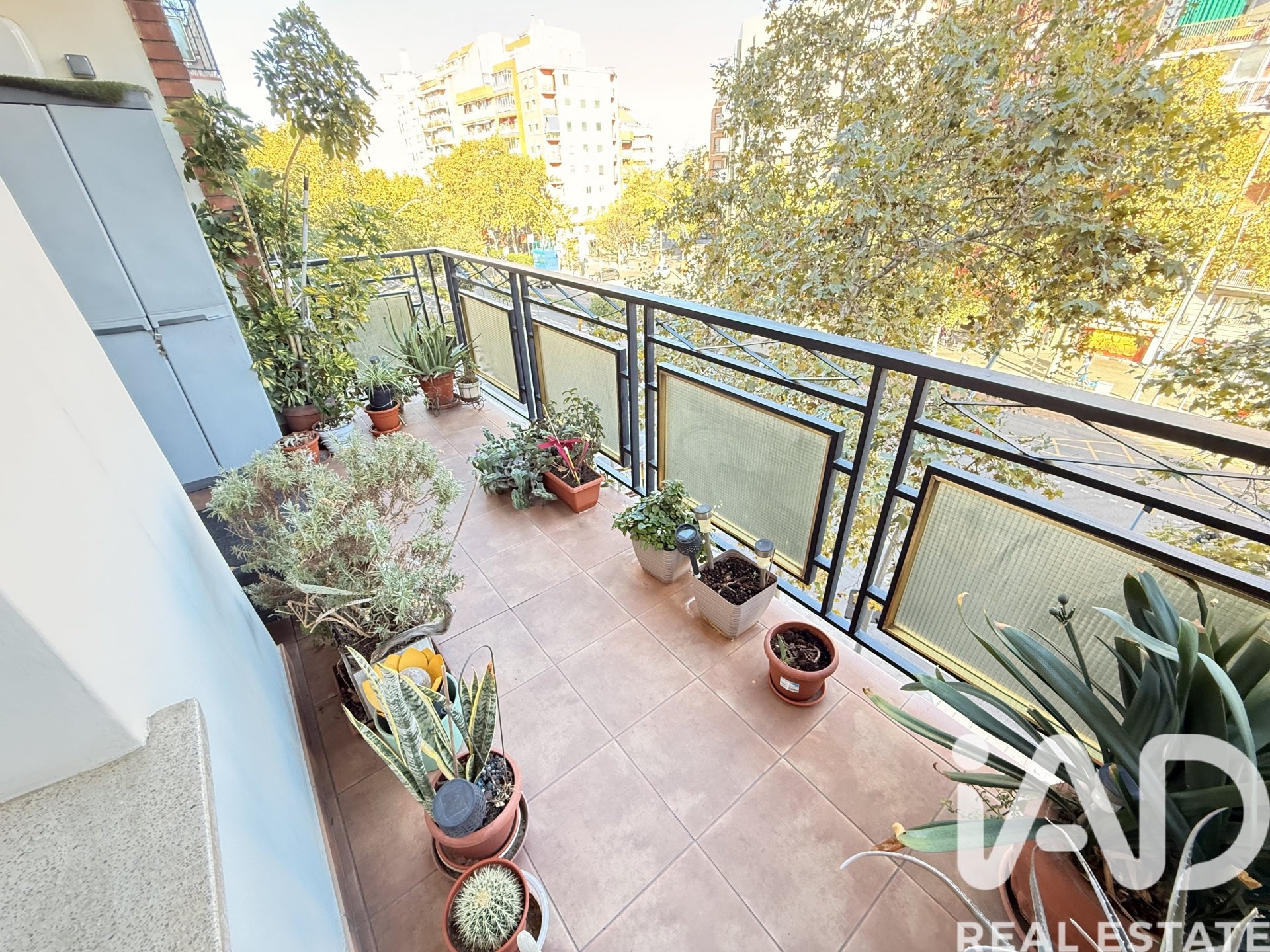 Appartamento a Barcelona, Spagna 4 camere da letto, 114 mq. N° 152655