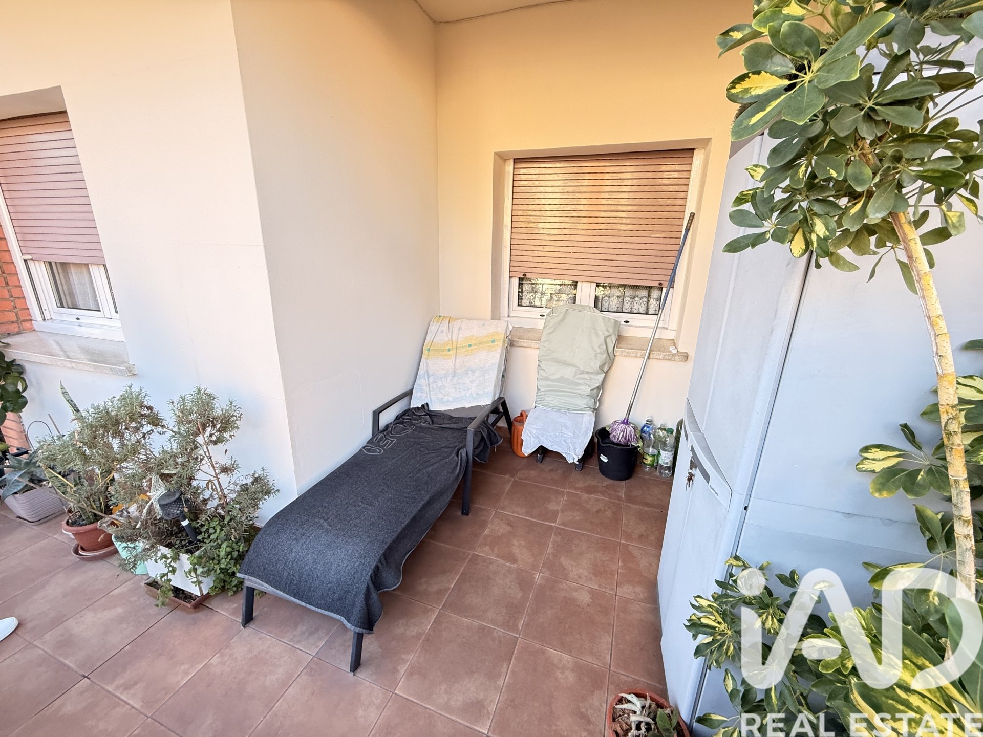 Appartamento a Barcelona, Spagna 4 camere da letto, 114 mq. N° 152655