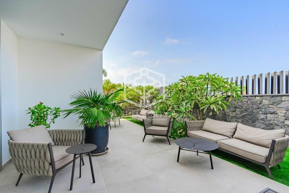Villa en Adeje, Tenerife, España 4 dormitorios, 281 m2 No. 111114