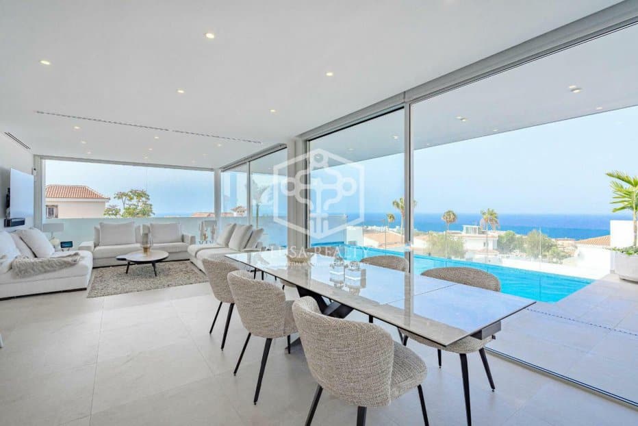 Villa en Adeje, Tenerife, España 4 dormitorios, 281 m2 No. 111114