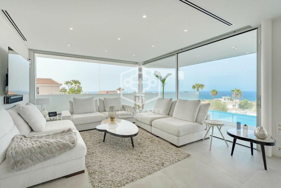 Villa en Adeje, Tenerife, España 4 dormitorios, 281 m2 No. 111114