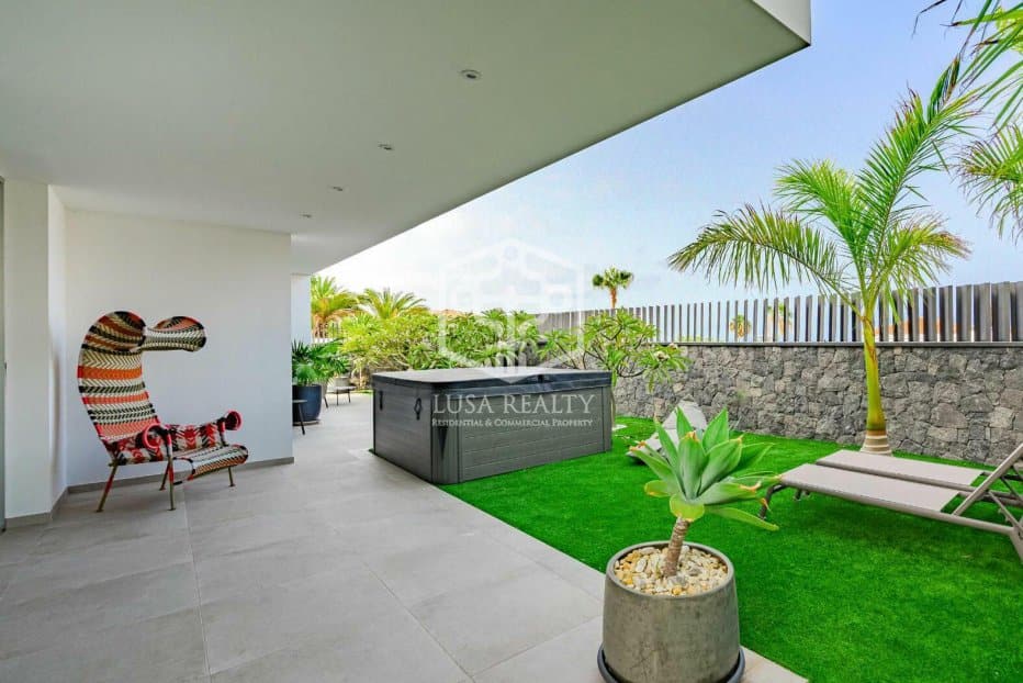 Villa en Adeje, Tenerife, España 4 dormitorios, 281 m2 No. 111114